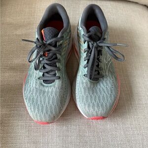 Mizuno Wave Inspire 20 (size 7.5) - worn 2x